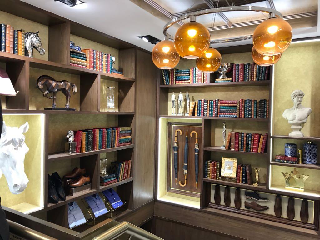 Custom furniture manufacturing executive desk Bangalore